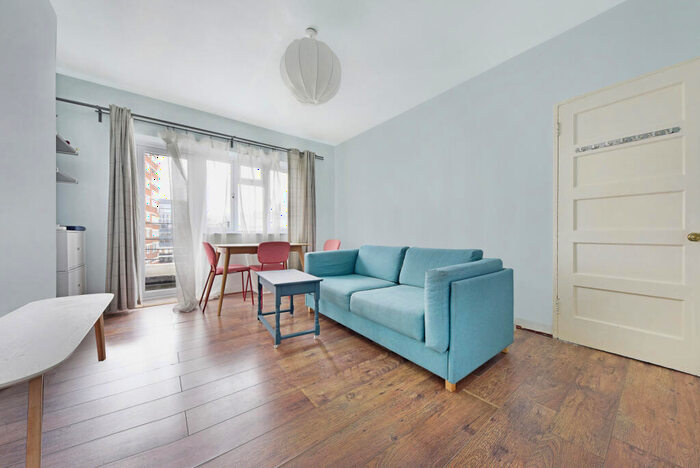 3 Bedroom Flat To Rent In Finn House, Bevenden Street, N1
