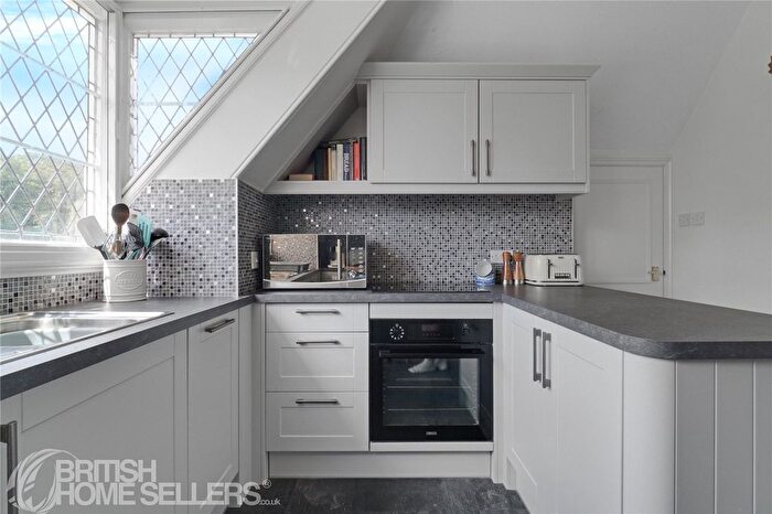 1 Bedroom Flat For Sale In Castle Malwood Lodge, Minstead, Lyndhurst, Hampshire, SO43