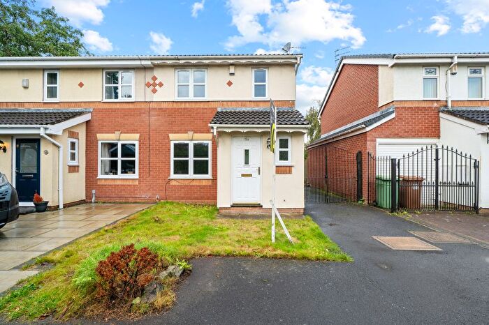 3 Bedroom Semi-Detached House For Sale In Tutor Bank Drive, Newton-Le-Willows, WA12