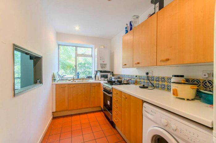 1 Bedroom Flat To Rent In Philbeach Gardens, Earls Court, London, SW5