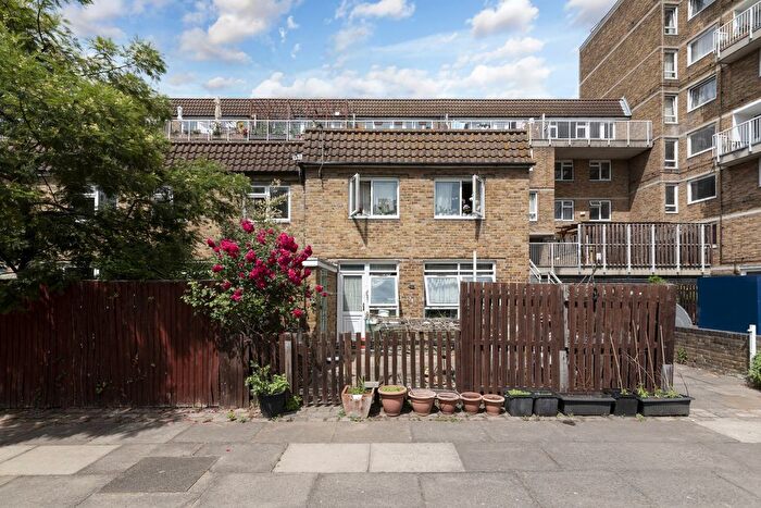 2 Bedroom Flat For Sale In Elf Row, London, E1W