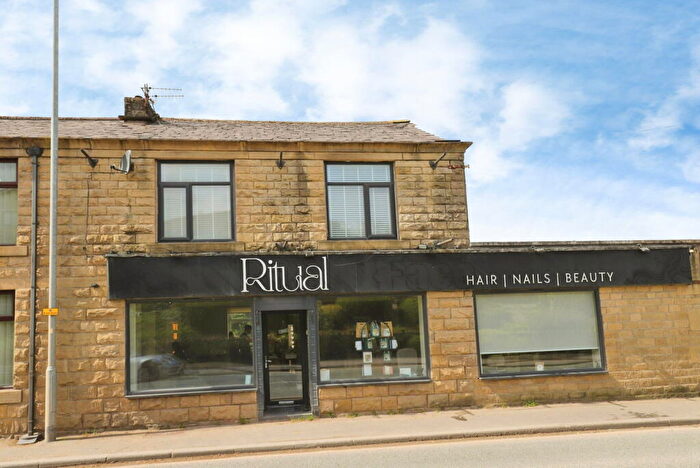 2 Bedroom Apartment To Rent In Whalley Road, Bury, BL0