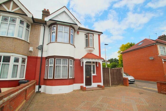 3 Bedroom Semi-Detached House To Rent In St. Barnabas Road, Woodford Green, IG8