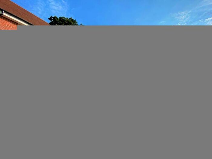 3 Bedroom Terraced House To Rent In Blackwater, GU17