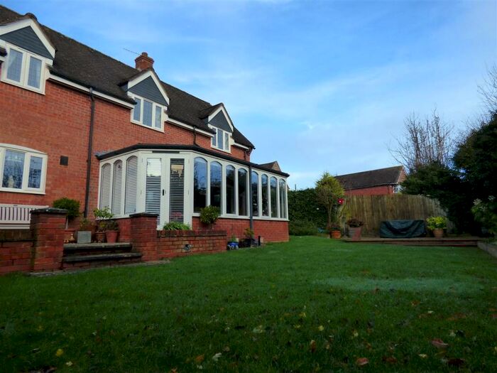 4 Bedroom Detached House For Sale In Kineton Road, Gaydon, Warwick, CV35