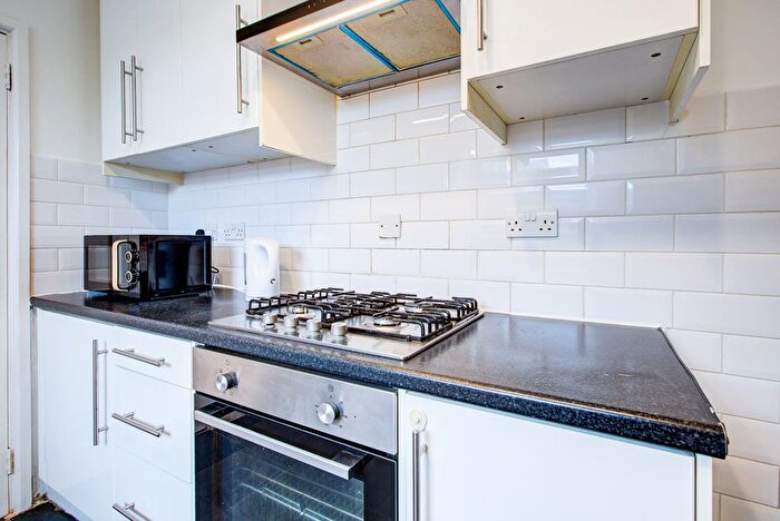 3 Bedroom End Terrace House To Rent In Barnsole Road, Gillingham, ME7