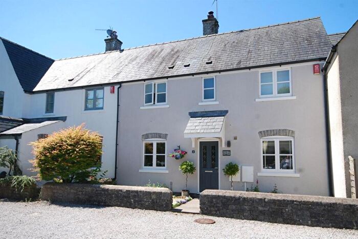 3 Bedroom Terraced House For Sale In Castle Mews, Llanblethian, Cowbridge, Vale Of Glamorgan, CF71