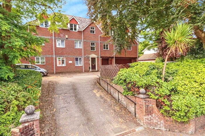 2 Bedroom Property To Rent In Surrey Road, Bournemouth, BH4