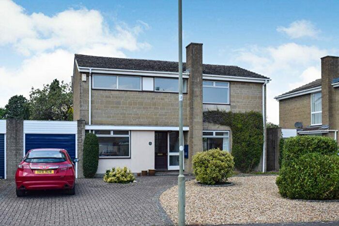 4 Bedroom Detached House To Rent In Vicarage Road, Kidlington, OX5