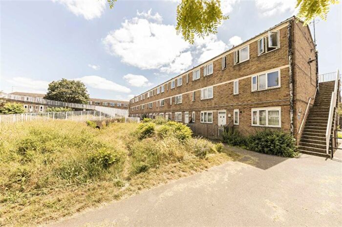 1 Bedroom Flat To Rent In Woolstaplers Way, Bermondsey, SE16