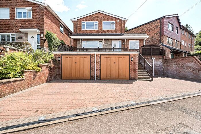 4 Bedroom Detached House For Sale In Mount Pleasant, Biggin Hill, Westerham, TN16