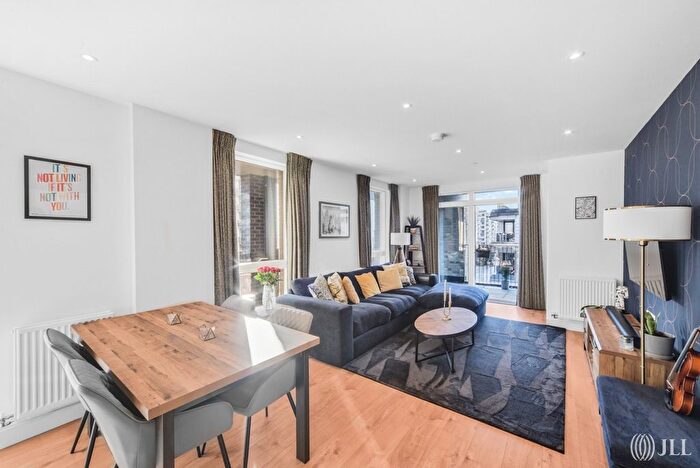 2 Bedroom Flat For Sale In Goswell Court, Honour Lea Avenue, London, E20