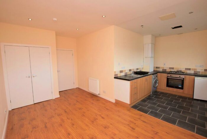 2 Bedroom Apartment To Rent In Young Street, Wishaw, North Lanarkshire, ML2