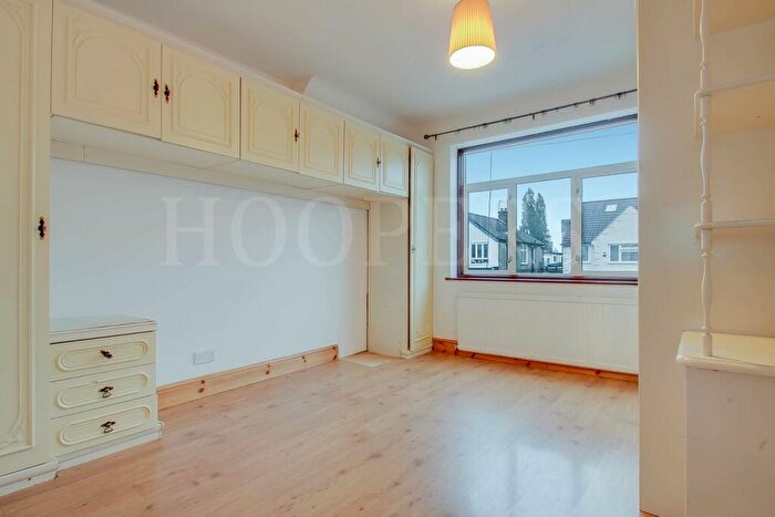 5 Bedroom Terraced House To Rent In Waterloo Road, London, NW2
