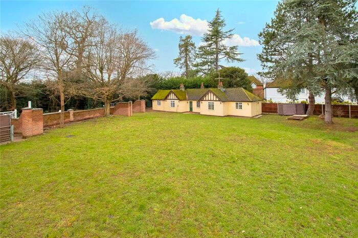 3 Bedroom Bungalow For Sale In Aldenham Road, Letchmore Heath, Watford, Hertfordshire, WD25