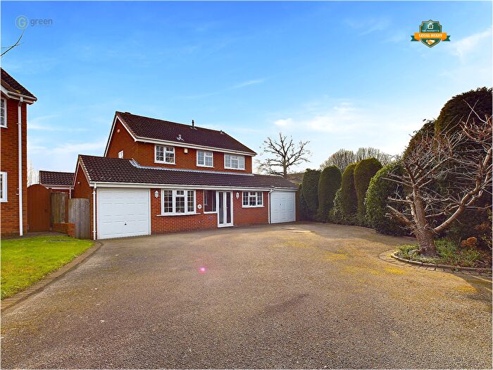 4 Bedroom Detached House For Sale In Kinver Croft, Walmley, Sutton Coldfield, B76