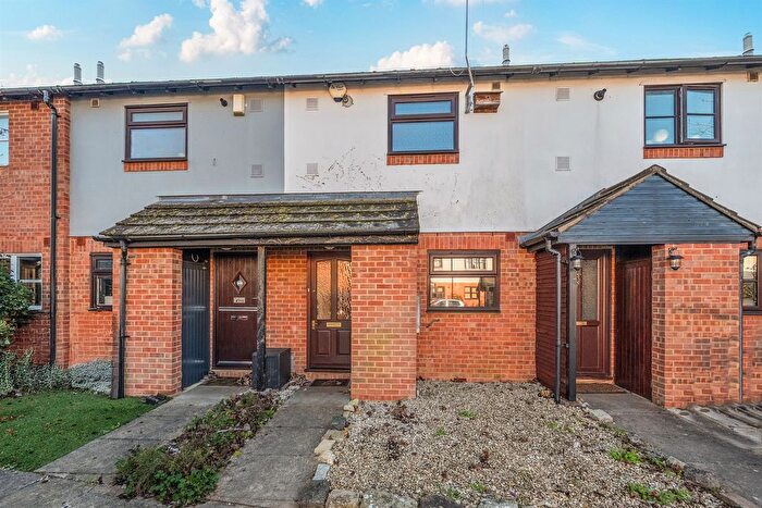1 Bedroom Terraced House For Sale In Savoy Court, Maidenhead, SL6