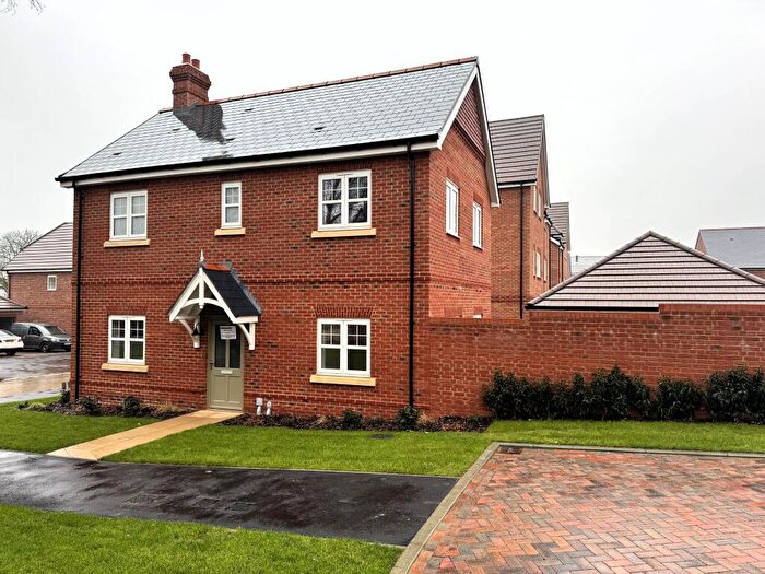 3 Bedroom Detached House To Rent In Oakdale Road, Maidenhead, Berkshire, SL6