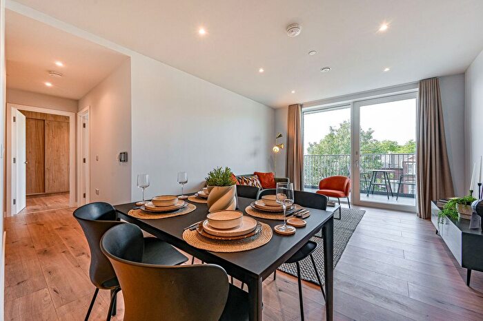 2 Bedroom Flat To Rent In Uncle Deptford, Deptford, London, SE8