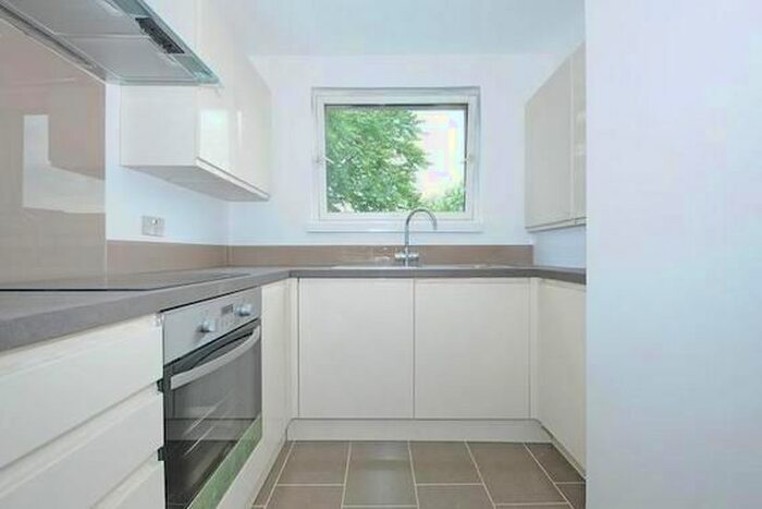 3 Bedroom Flat To Rent In Rowcross Street, Bermondsey, SE1