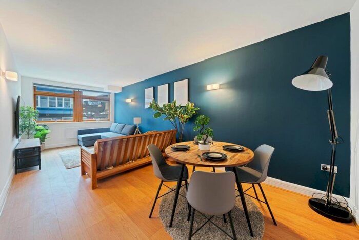 1 Bedroom Flat To Rent In Chalk Farm Road, Camden, NW1