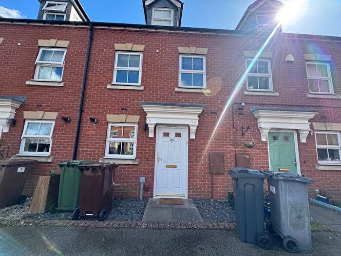 3 Bedroom Property To Rent In Wharf Lane, Solihull, B91