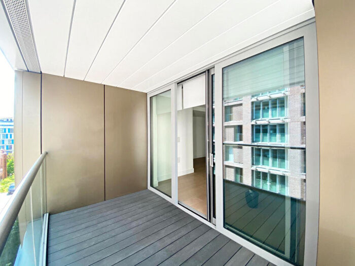 2 Bedroom Apartment To Rent In Prince Of Wales Drive, London, SW11