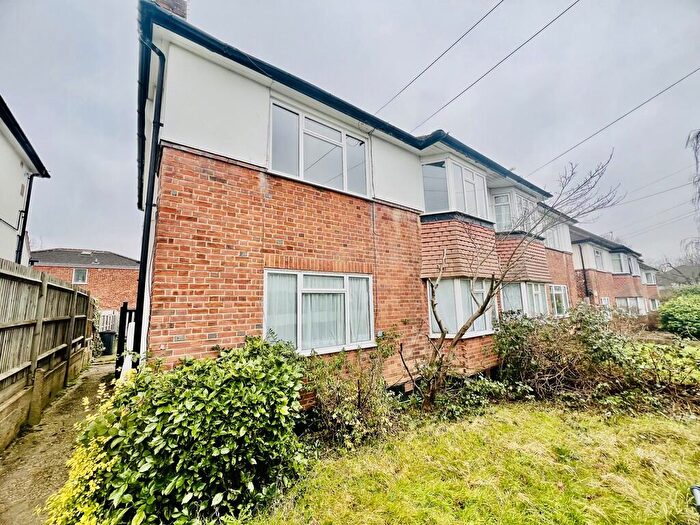 2 Bedroom Maisonette To Rent In Meadow Road, Pinner, HA5