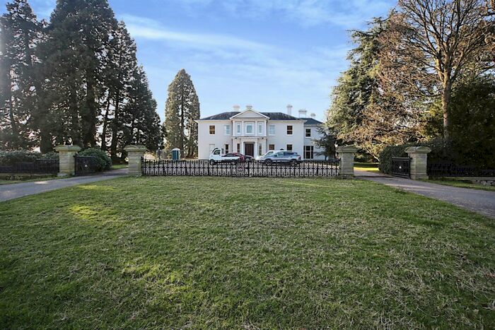 2 Bedroom Flat For Sale In Meriden Road, Berkswell, Coventry, CV7