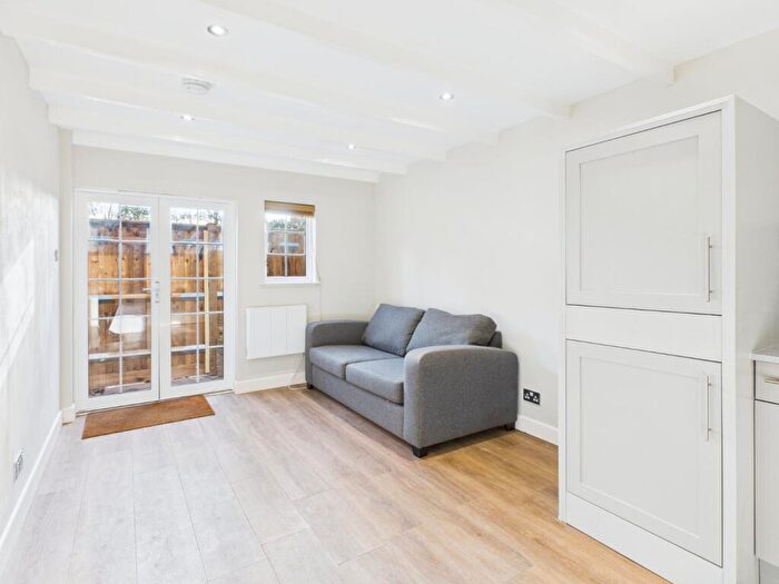 Studio To Rent In Farthing Green Lane, Stoke Poges, Buckinghamshire, SL2