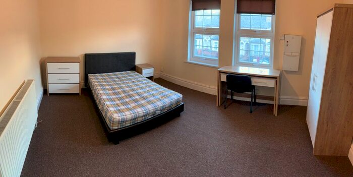 5 Bedroom Terraced House To Rent In London Road, Reading, RG1