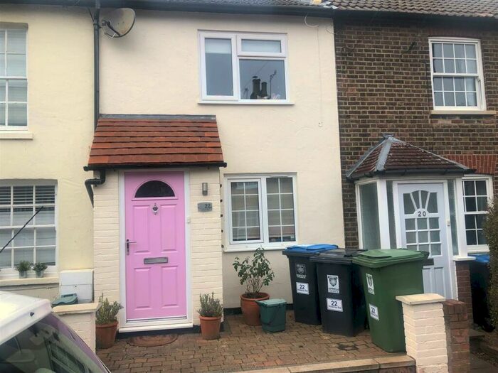 1 Bedroom Terraced House To Rent In Victoria Road, Berkhamsted, HP4