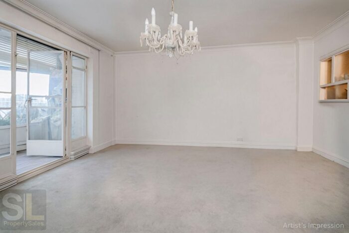 2 Bedroom Flat For Sale In St. Mary Abbots Terrace, Kensington, W14