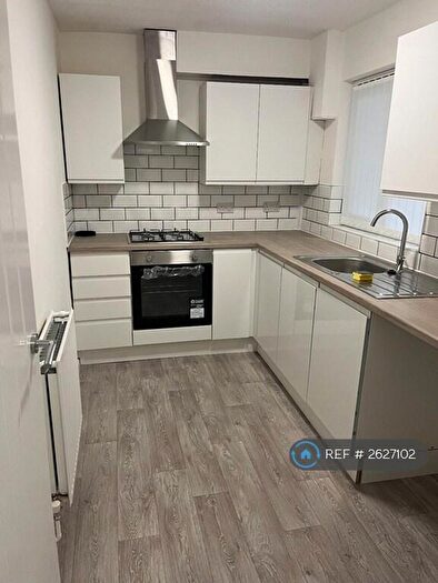 2 Bedroom Flat To Rent In Huddleston Close, Wirral, CH49