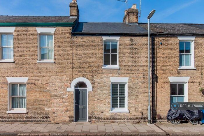3 Bedroom Terraced House To Rent In Norwich Street, Cambridge, CB2