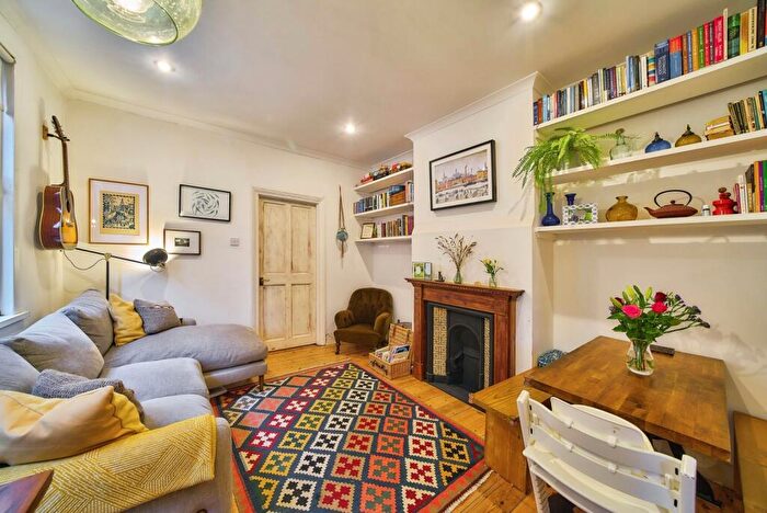 2 Bedroom Maisonette For Sale In Salmen Road, London, London, E13