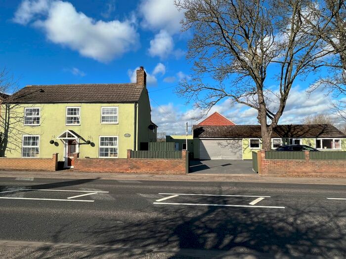 5 Bedroom Detached House For Sale In Main Road, Langworth, Lincoln, LN3