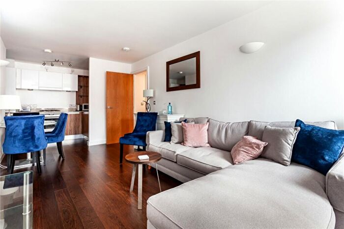 1 Bedroom Apartment To Rent In Morton Road, De Beauvoir, N1