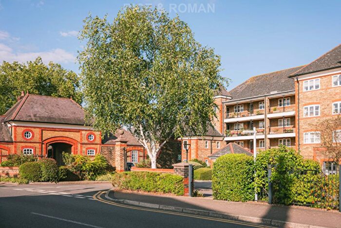 2 Bedroom Flat For Sale In Blake Court, Winchmore Hill, N21