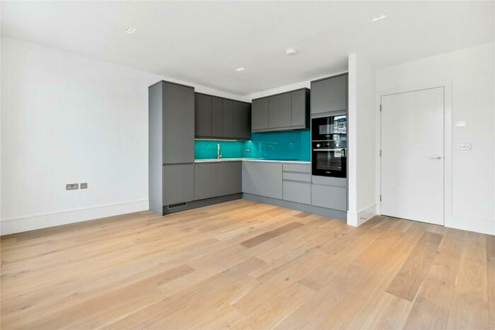 2 Bedroom Apartment To Rent In Finborough Road, London, SW10