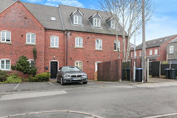 1 Bedroom Flat To Rent In Garden Road, Hinckley, Leicestershire, LE10