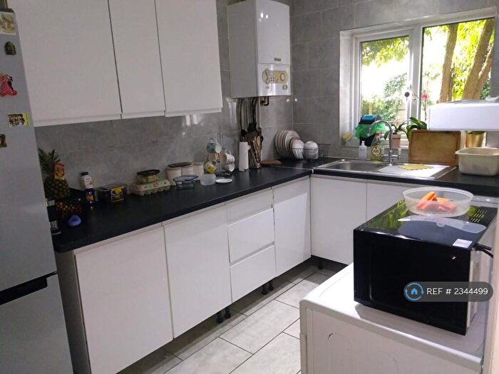 2 Bedroom Maisonette To Rent In Alma Row, Harrow, HA3