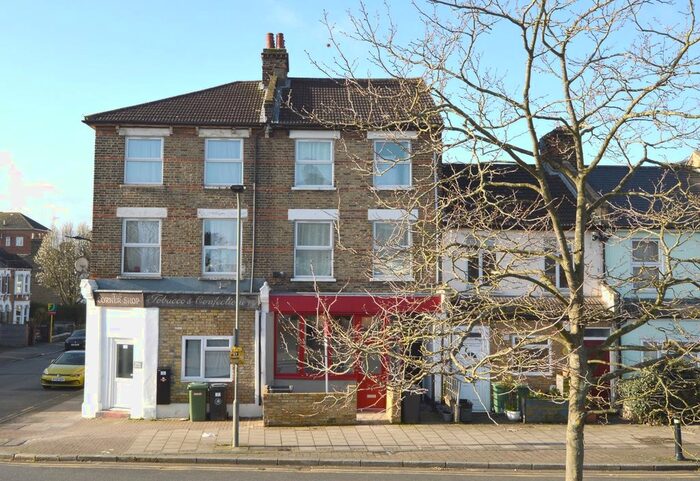 2 Bedroom Flat To Rent In Station Road, London, SE20