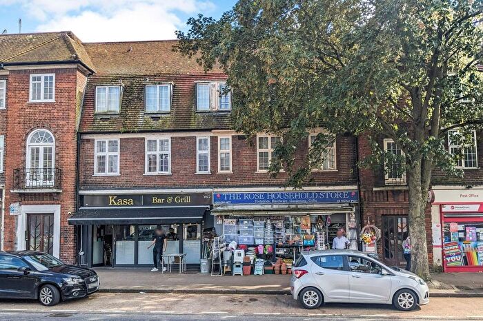 1 Bedroom Flat To Rent In Market Place, Hampstead Garden Suburb, NW11