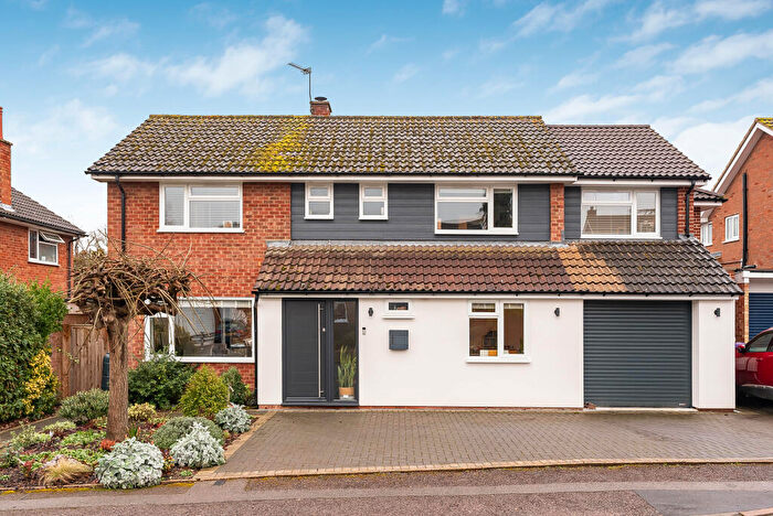 5 Bedroom Detached House For Sale In Manor Close, Ickleford, SG5