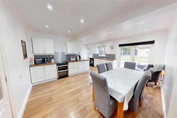 3 Bedroom Semi-detached House For Sale In Gloucester Avenue, East Tilbury, Essex, RM18