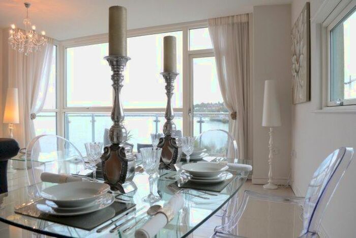 2 Bedroom Flat To Rent In Ferry Road, Cardiff, CF11