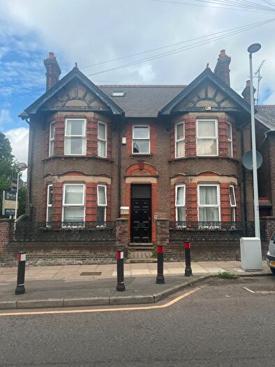 1 Bedroom Flat To Rent In Hightown Rd, Luton, LU2