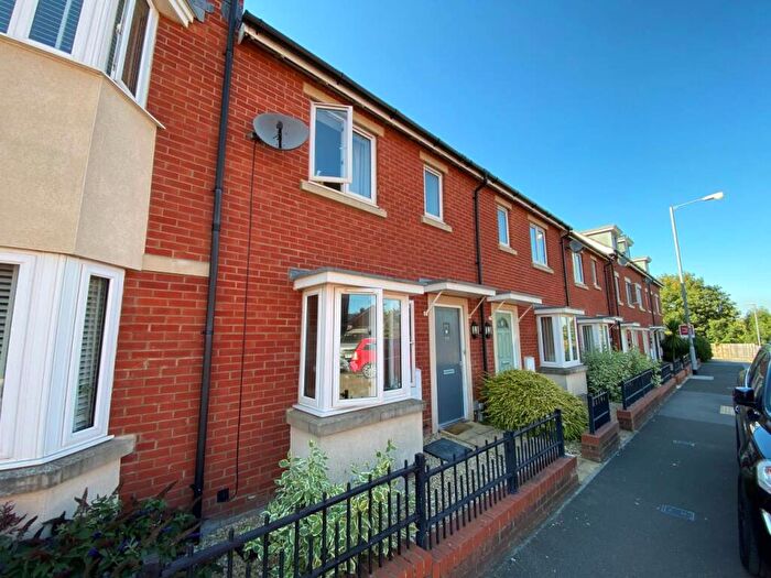 3 Bedroom House To Rent In Great Western Street, Frome, Somerset, BA11