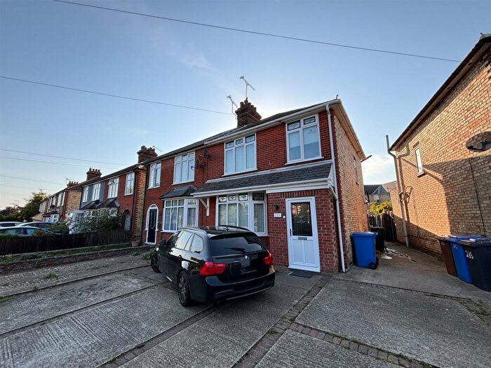 3 Bedroom Semi-Detached House To Rent In Sidegate Lane, Ipswich, IP4